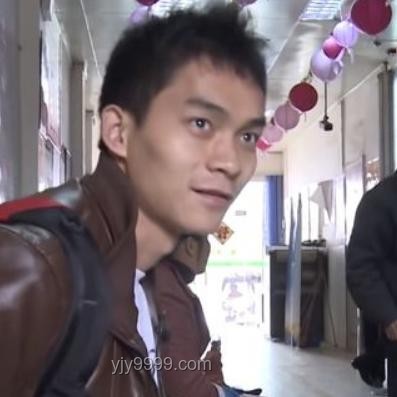 高考战士唐尚珺：16次考场外的坚持与加油